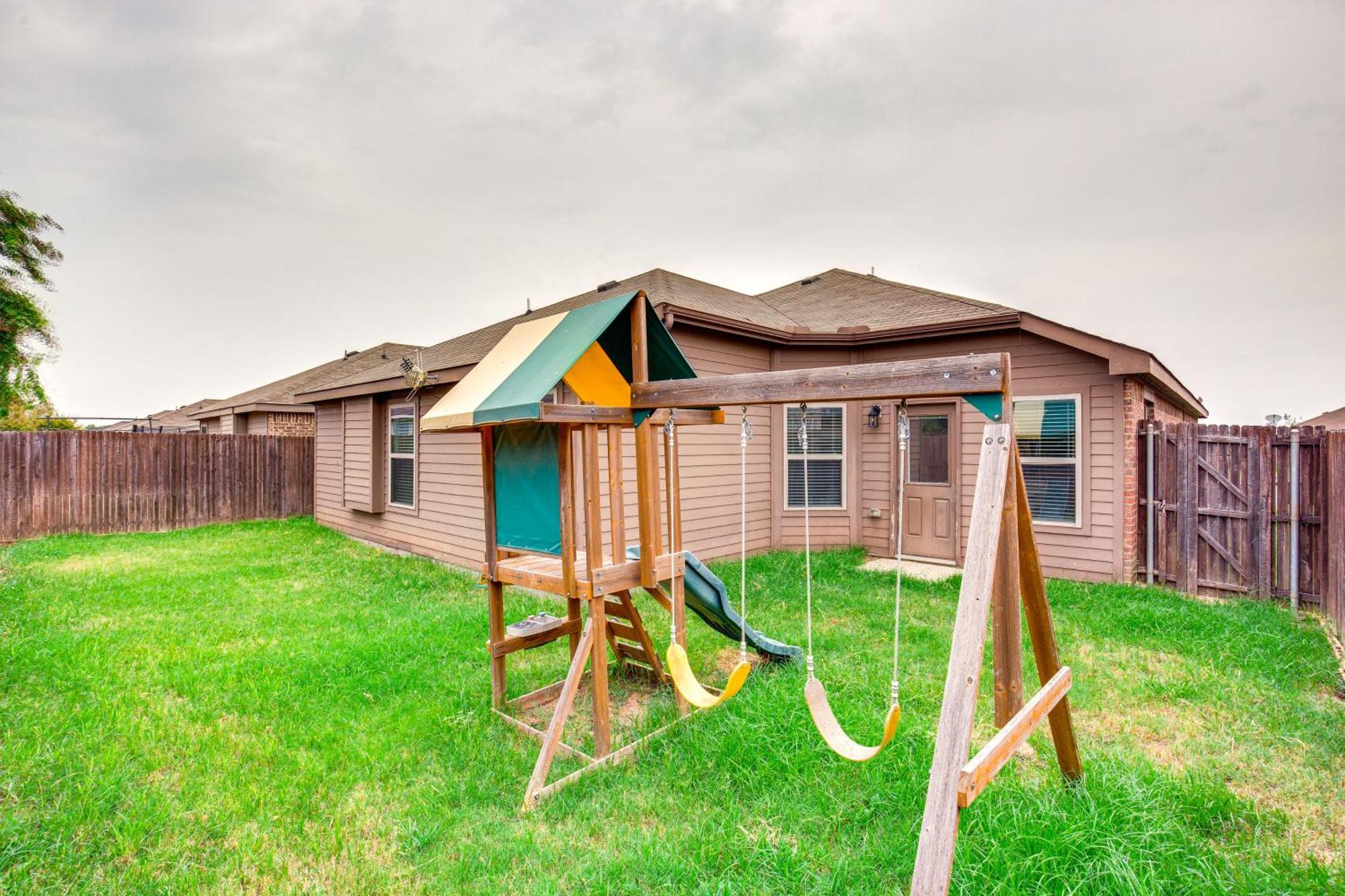 Private Office And Playground Greenville Home Exterior foto